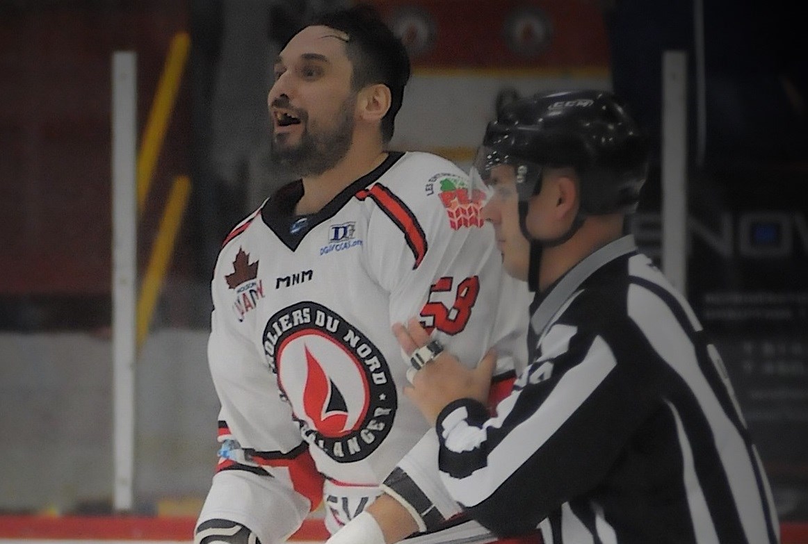 Hockey: une seconde victoire des Pétroliers face aux Éperviers de Sorel-Tracy