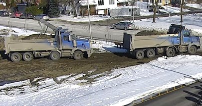 Déchargement de déchets illégaux : la police cherche à identifier deux camions