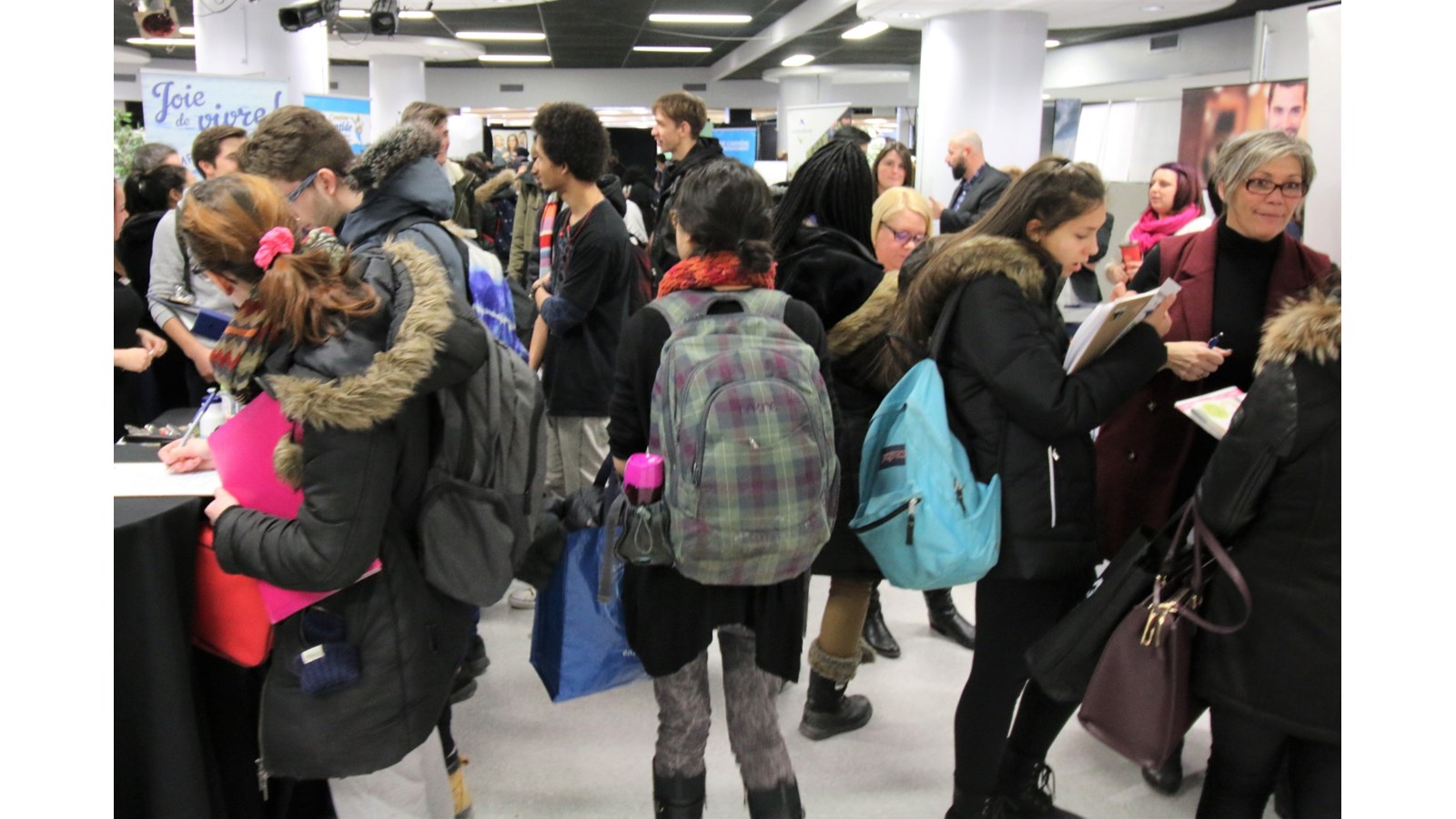 Foire régionale de l’emploi étudiant au Collège Montmorency le 20 mars prochain