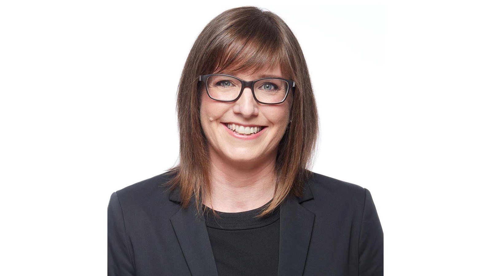 La ministre Marie-Eve Proulx poursuit sa tournée régionale dans la région de Laval