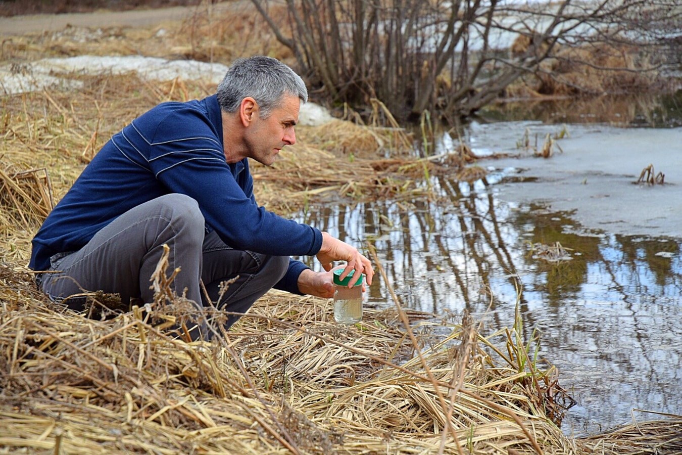 C.I.EAU présente Un million d’organismes dans une goutte d’eau