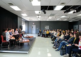Réfléchir aux enjeux du théâtre de création jeunesse