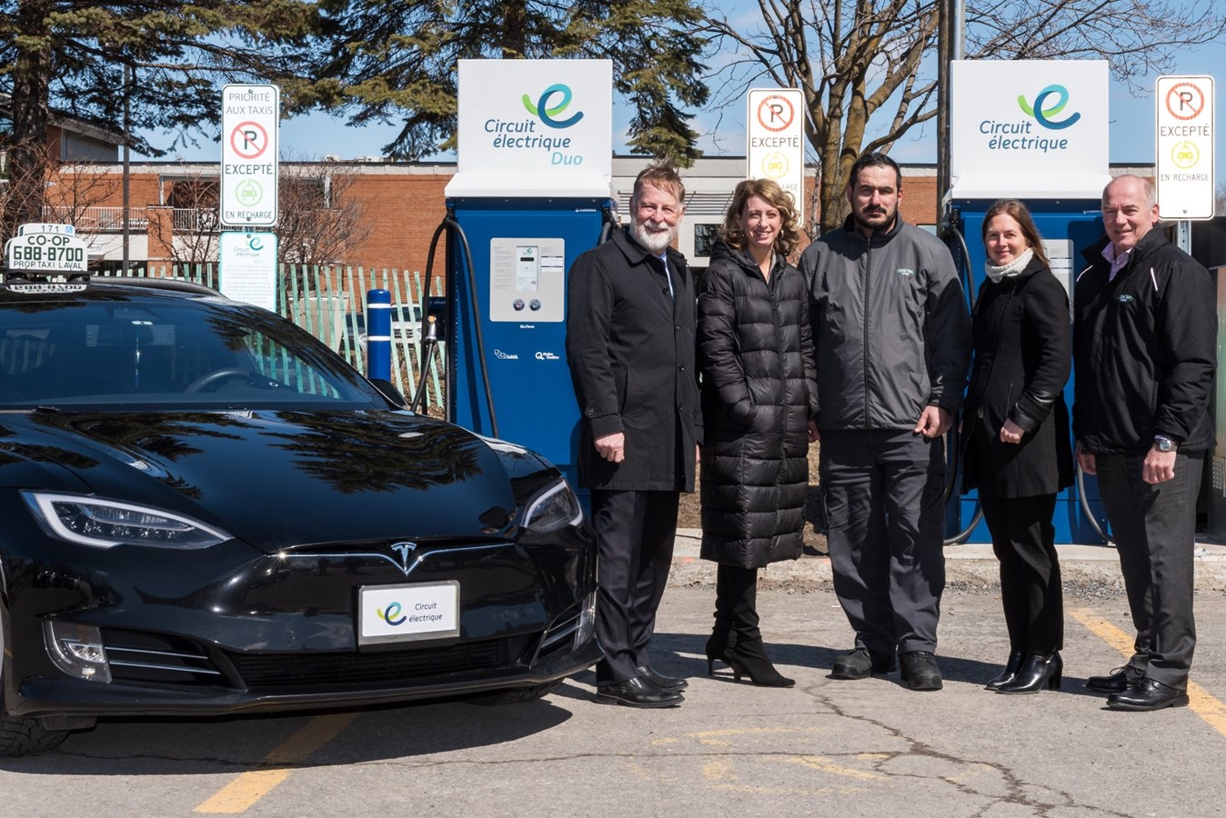 Nouveau service de recharge rapide prioritaire pour les taxis électriques