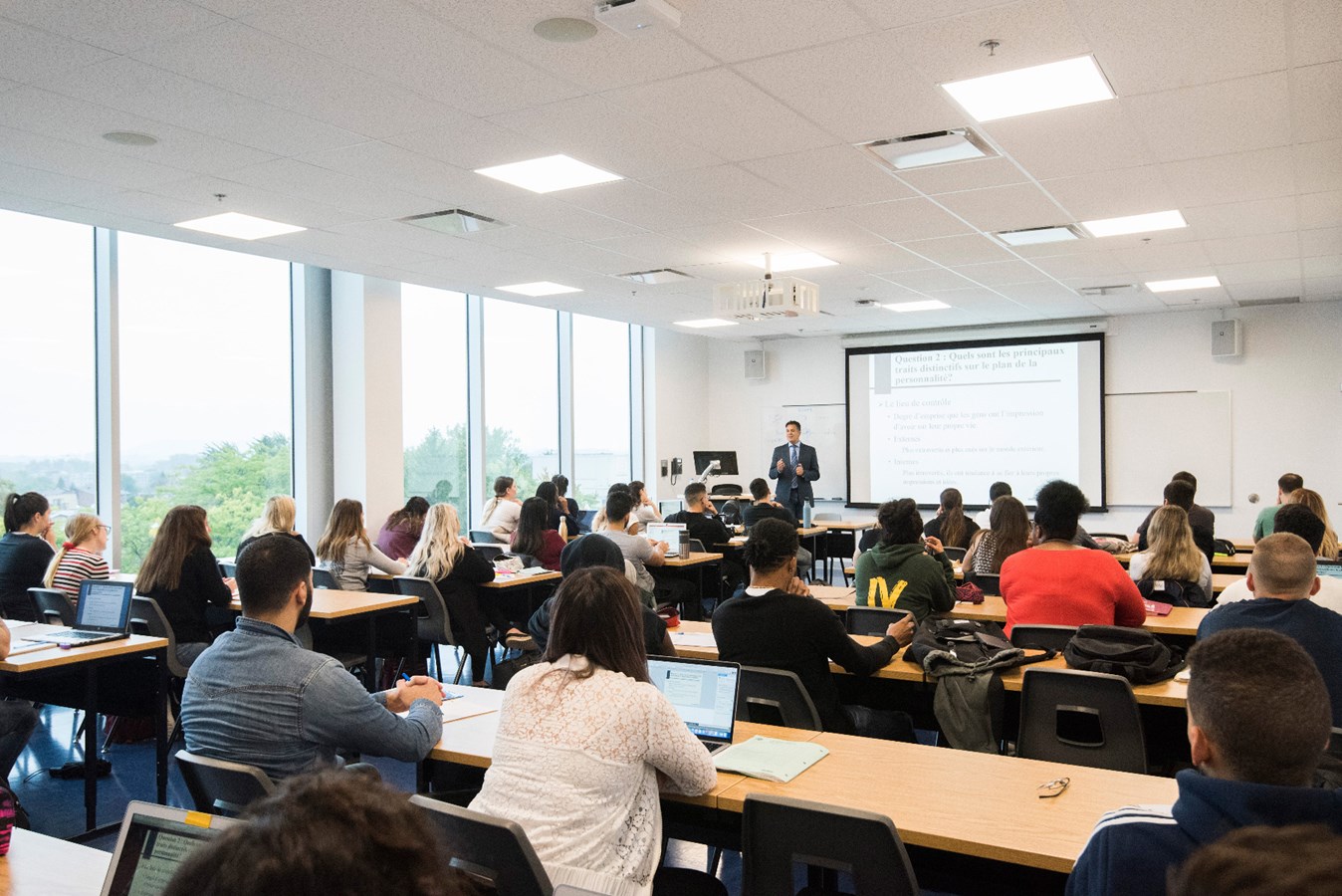 Nouveau campus de l’Université du Québec à Montréal: le pavillon Guy-Rocher inauguré à Laval