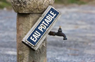 Le conseil exécutif recommande au conseil municipal de confirmer le renouvellement de la participation de la Ville de Laval à la Chaire industrielle CRSNG en eau potable de Polytechnique Montréal pour une période de cinq ans.