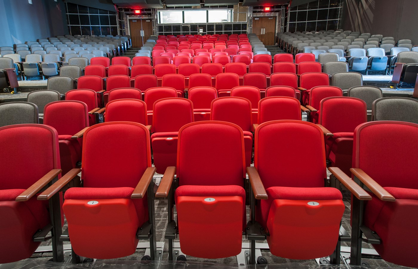 Le programme est en adéquation avec les principes du plan de développement culturel de la région de Laval (PDCRL) adopté en juin 2019.