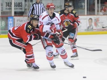 Hockey: les Pétroliers du Nord s'en tirent bien face à Sorel-Tracy