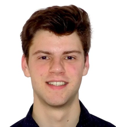 Grâce à son implication dans les cadets et auprès de son école secondaire, Tomy recevra une bourse pouvant atteindre une valeur de 70 000 $, qui servira notamment à payer ses droits de scolarité.
