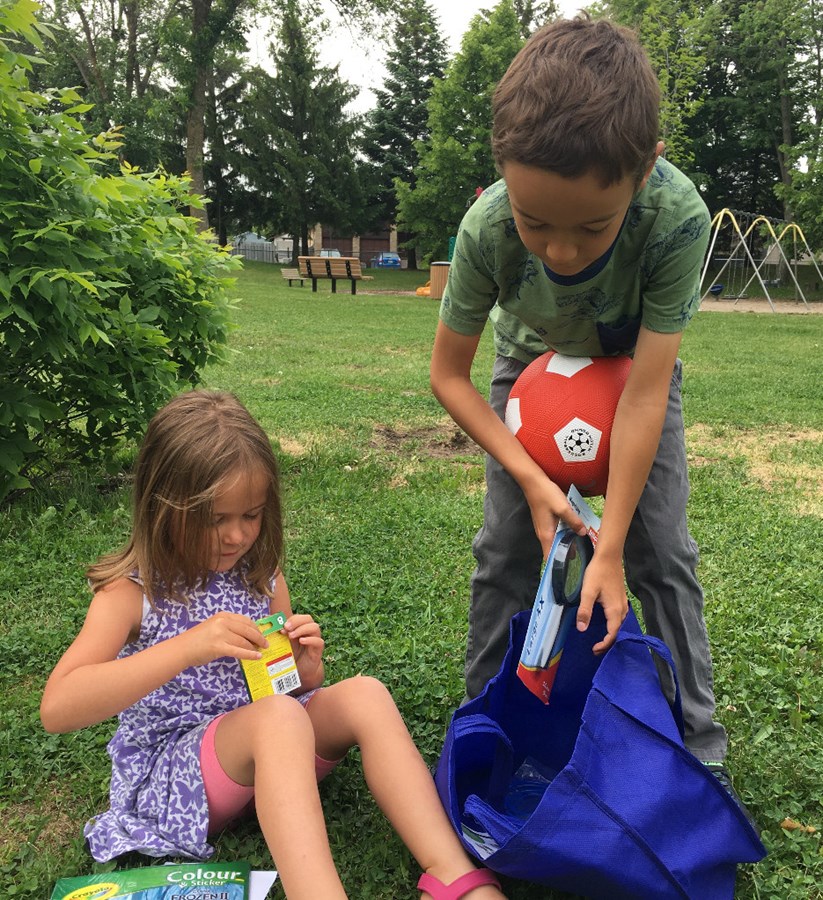 Le projet est réalisé grâce à l’investissement de 160 000 $ du Fonds Place-du-Souvenir et aux initiatives soutenues par le volet Municipalité amie des enfants.