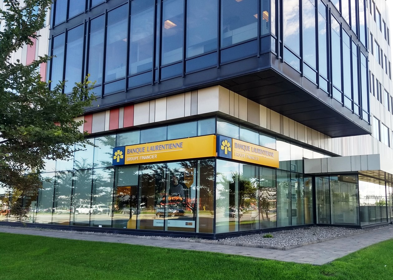 Le nouveau point de service 100% Conseil sur le boulevard Le Corbusier.