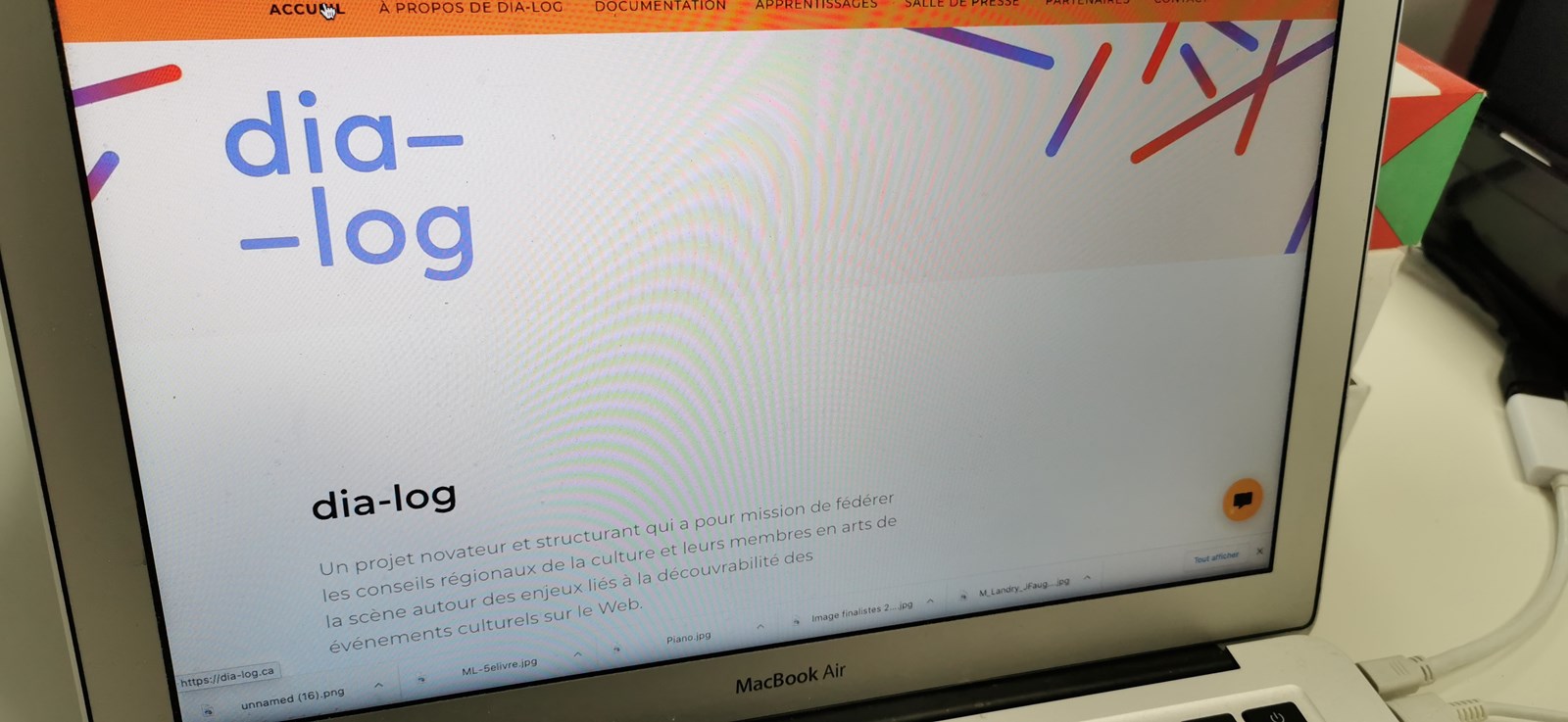 Lancement de l'initiative « dia-log »