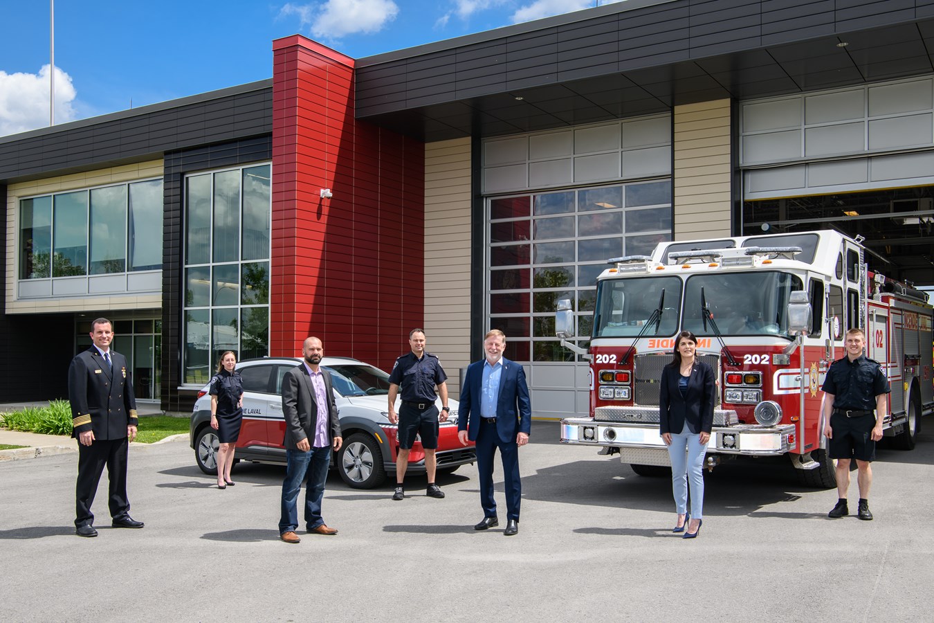 La Ville de Laval signe une convention avec l’Association des pompiers