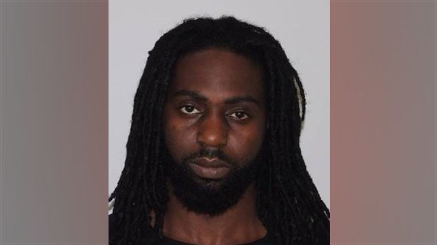 Suspect recherché : Rodly Ulysse, âgé de 42 ans