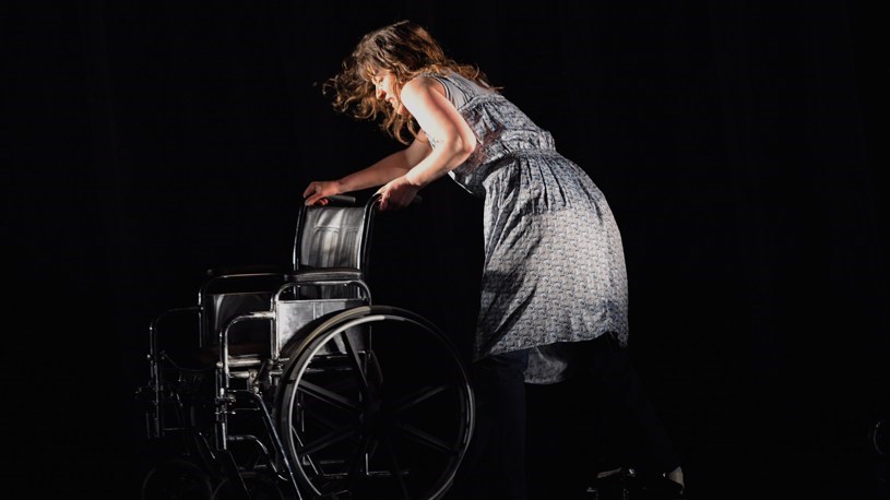 Corps titan (titre de survie), Centre du Théâtre d’Aujourd’hui et L’Homme Allumette en coproduction avec le Théâtre français du Centre national des Arts