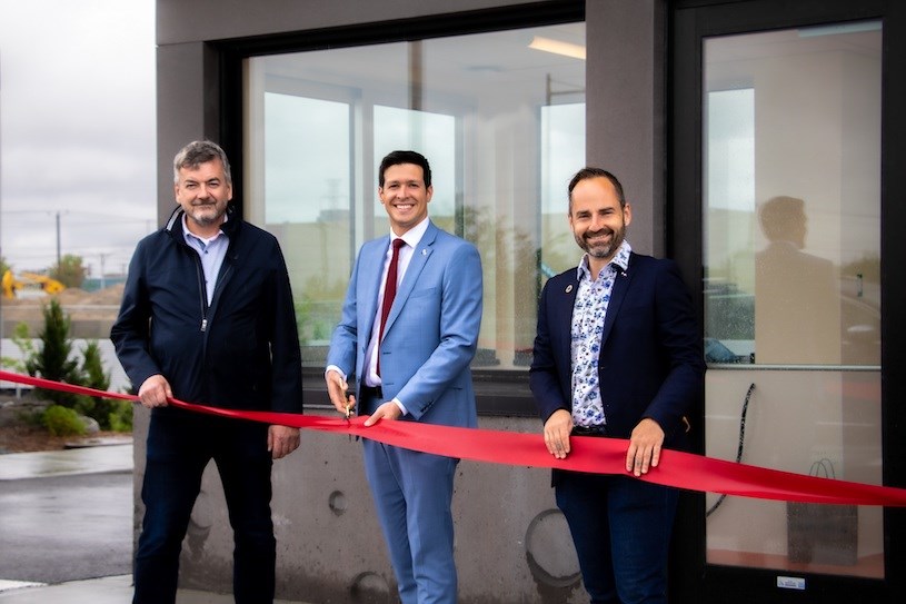 Claude Larochelle, conseiller municipal de Fabreville, Stéphane Boyer, maire de Laval et Alexandre Warnet, conseiller municipal de Laval-des-Rapides