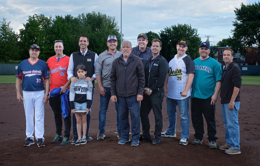 Derek Belanger, Vimont-Auteuil;  Stéphane Parent , Laval-Nord; Nicholas Borne, membre du comité exécutif de la ville de Laval et conseiller municipal du district de Laval-les-Îles; Christian Cyr, président de Baseball Laval; Jacques Continelli, président des Pirates Chevrolet 440 de Laval; Alexandre Lévesque de la Ville de Laval; Vincent Gagné, de 440 Chevrolet Buick GMC Corvette Laval, le partenaire majeur de Baseball Laval et des Pirates; Ghislain Gauthier, Delta de Laval; Éric Mailhot, Club de baseball de Laval-Est et Gilles Larouche, Associés de Laval baseball AA.