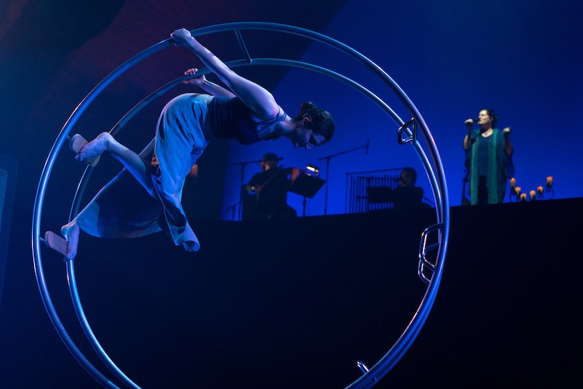 Entre Ciel et Mer, le spectacle créé par le Cirque Éloize aux Îles-de-la-Madeleine, se poursuit jusqu’au 14 août