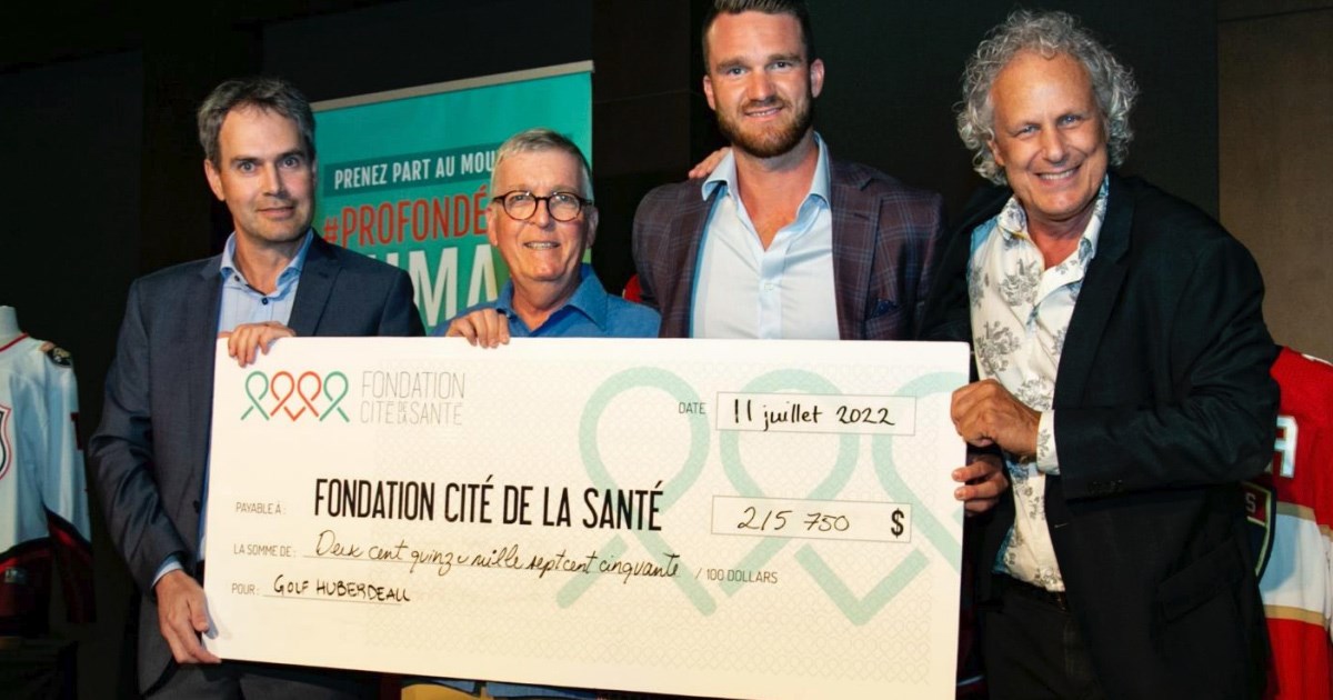 Michel Sirois, vice-président régional (Banque Nationale du Canada), Denis Piché, gestionnaire de portefeuille principal (RBC Gestion de patrimoine), Jonathan Huberdeau, hockeyeur de la LNH ambassadeur du tournoi et André Malacket, directeur général (Fondation Cité de la Santé)