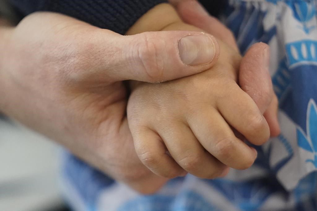 Protéger les bébés contre les virus, c'est l'affaire de tous