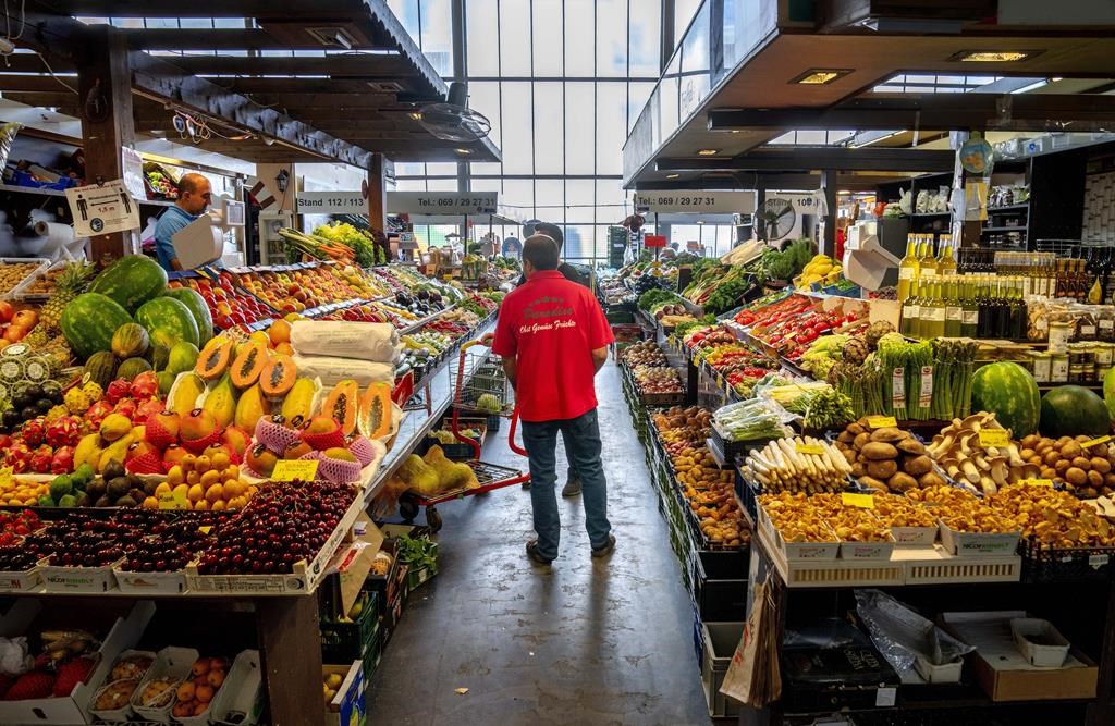 Des aliments frais sont contaminés par leurs étiquettes
