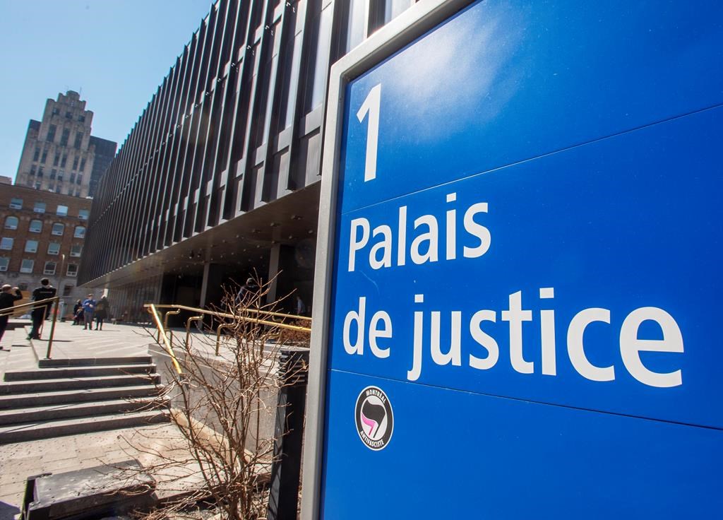 Demande d'injonction pour suspendre l'interdiction des espaces de prière à l'école