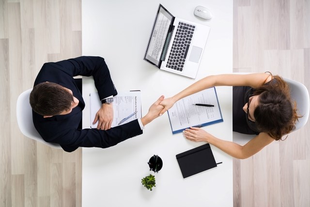 Choisir la bonne firme de recrutement pour trouver le candidat idéal