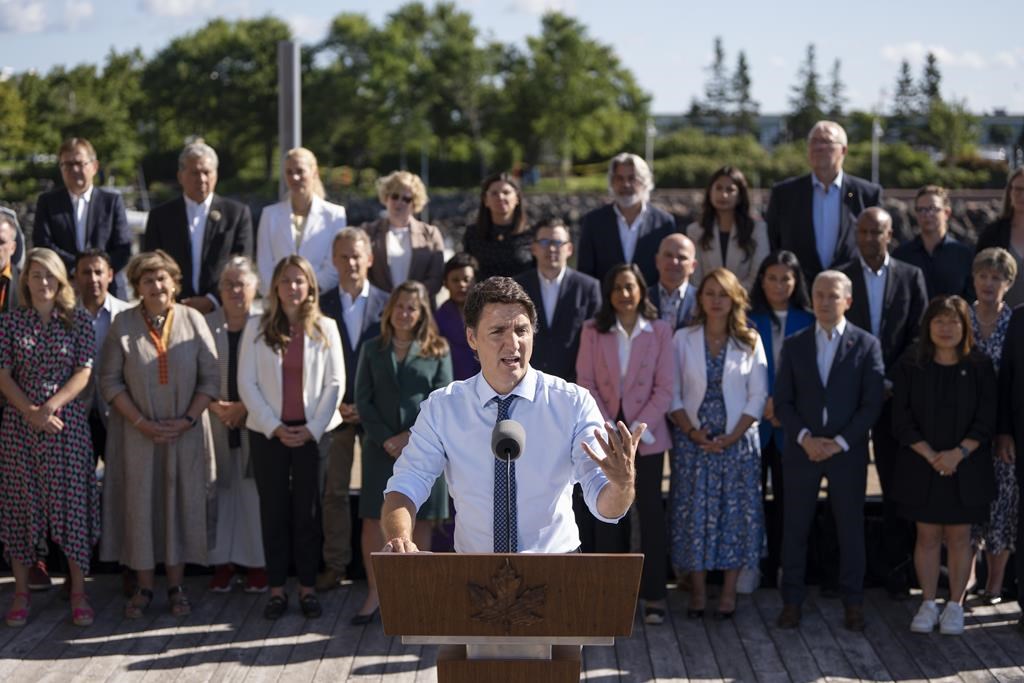 Trudeau évite de se mouiller sur l'idée d'un plafond d'étudiants étrangers