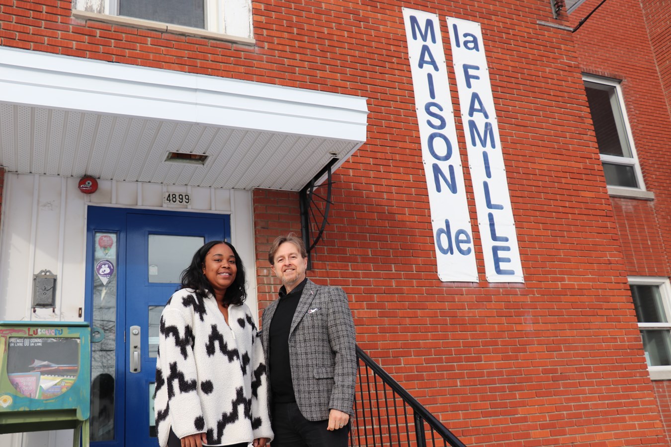 Sur la photo, on retrouve Jinny Sanon, directrice générale du RQSVP et Paolo Galati, conseiller municipal 