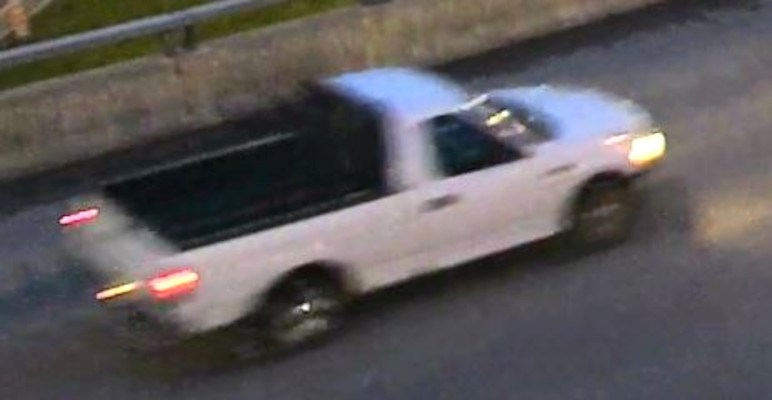 Un homme recherché après avoir frappé un piéton sur l'autoroute 15