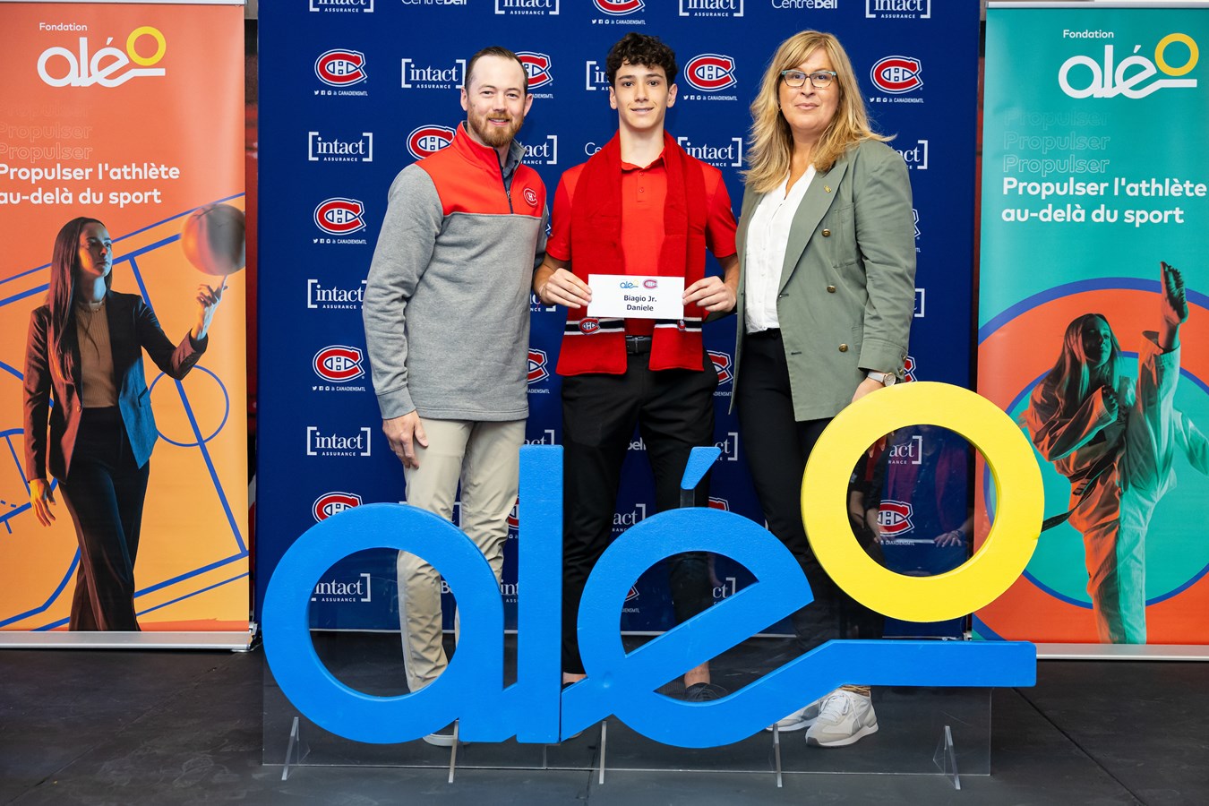 Deux joueurs de hockey lavallois reçoivent une bourse 