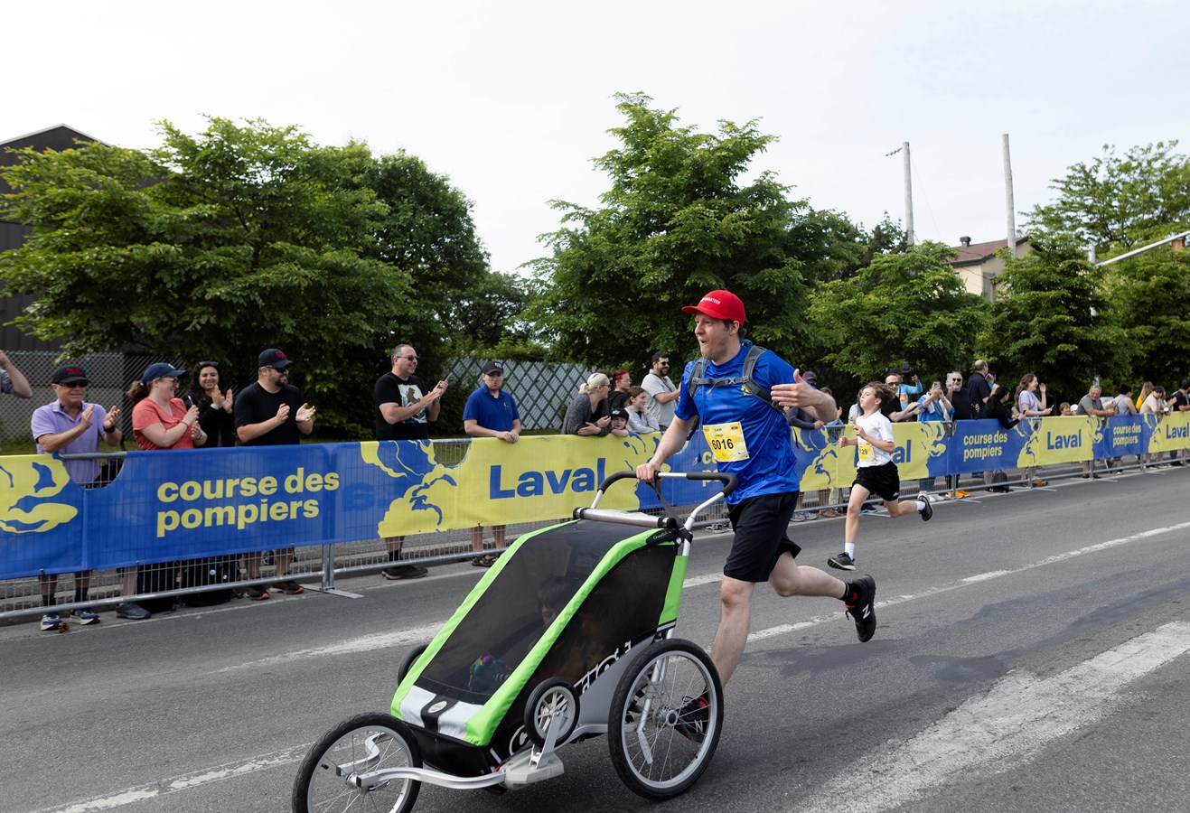 La Course des pompiers de Laval : plus de 9000 coureurs 