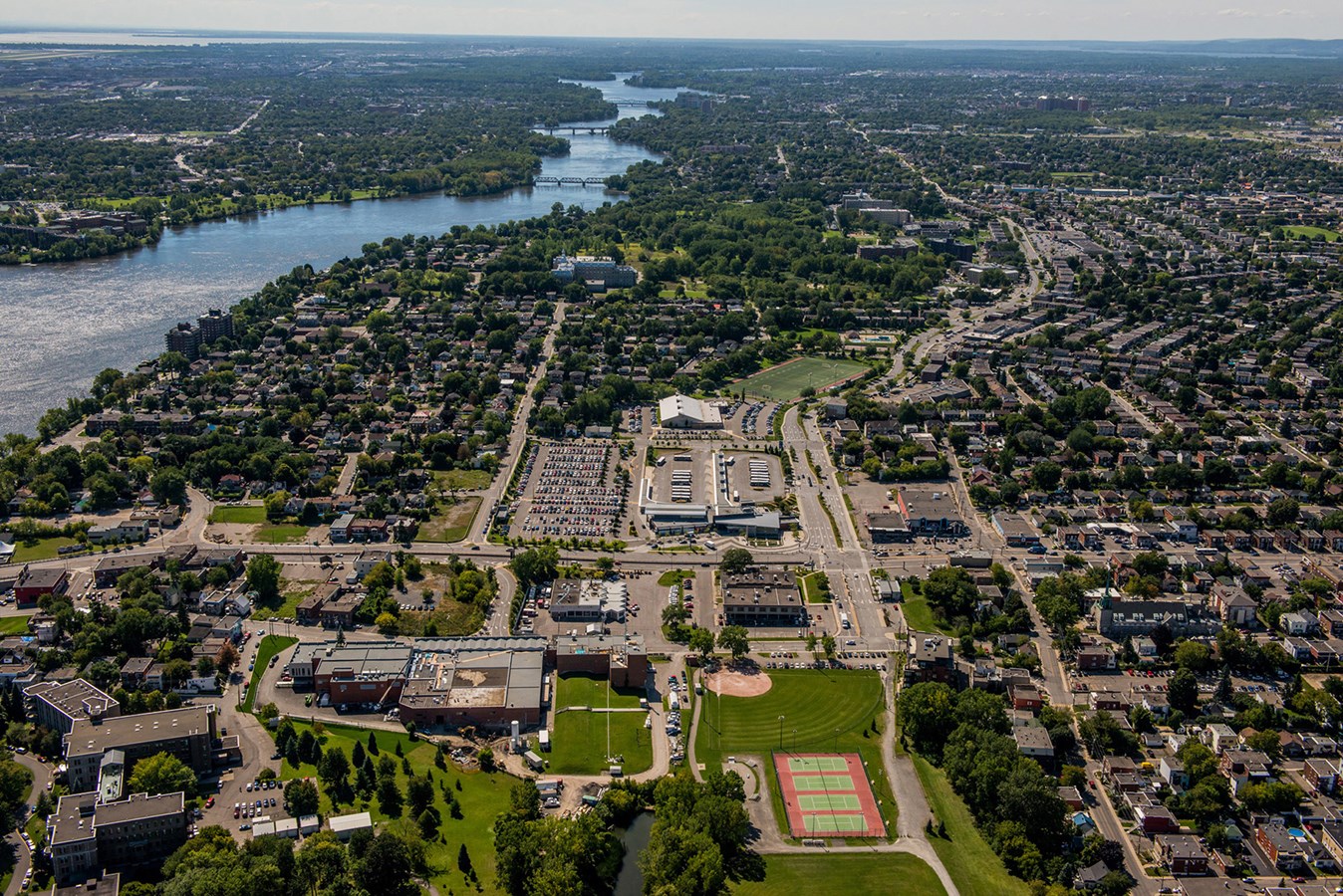 Laval dépose son rôle triennal 2025-2027