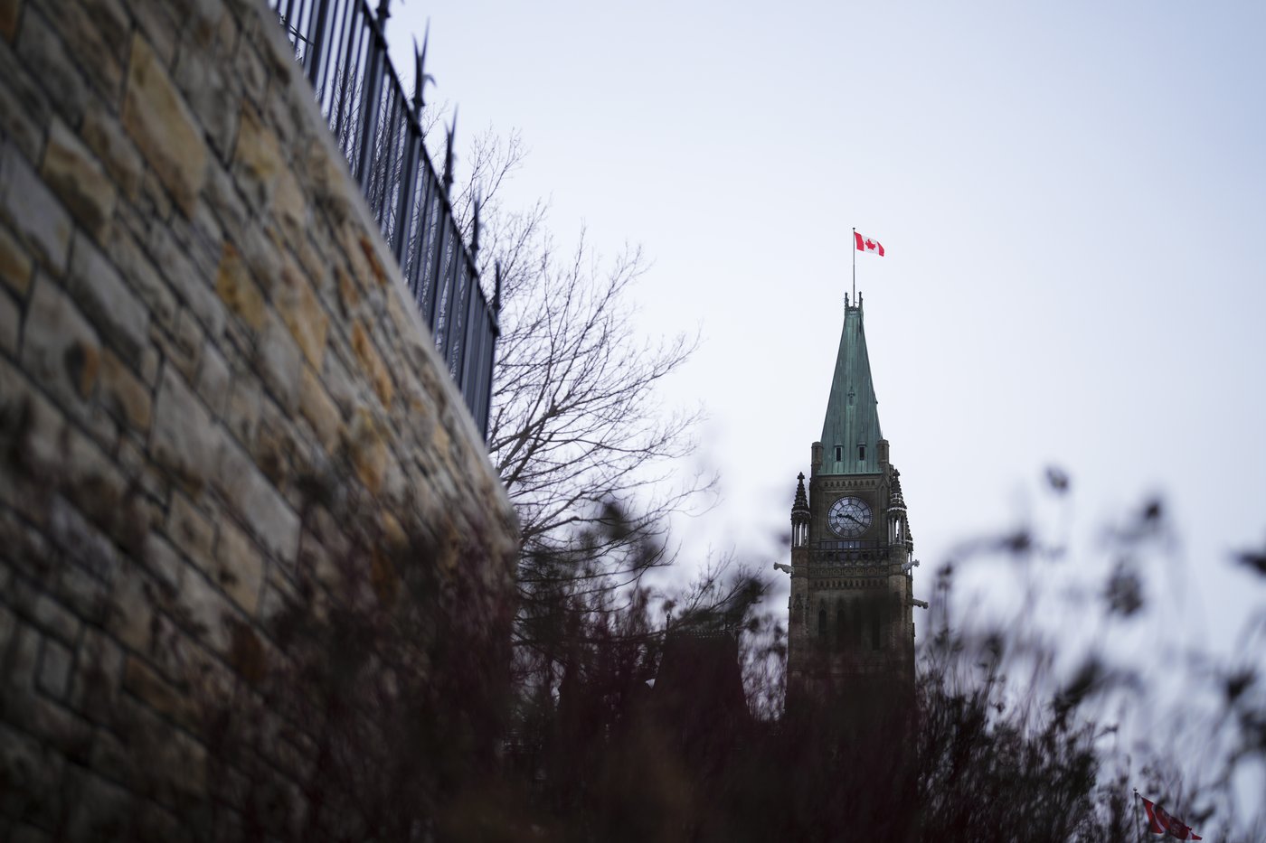 Ottawa affiche un déficit de 22,7 milliards $ pour le deuxième semestre