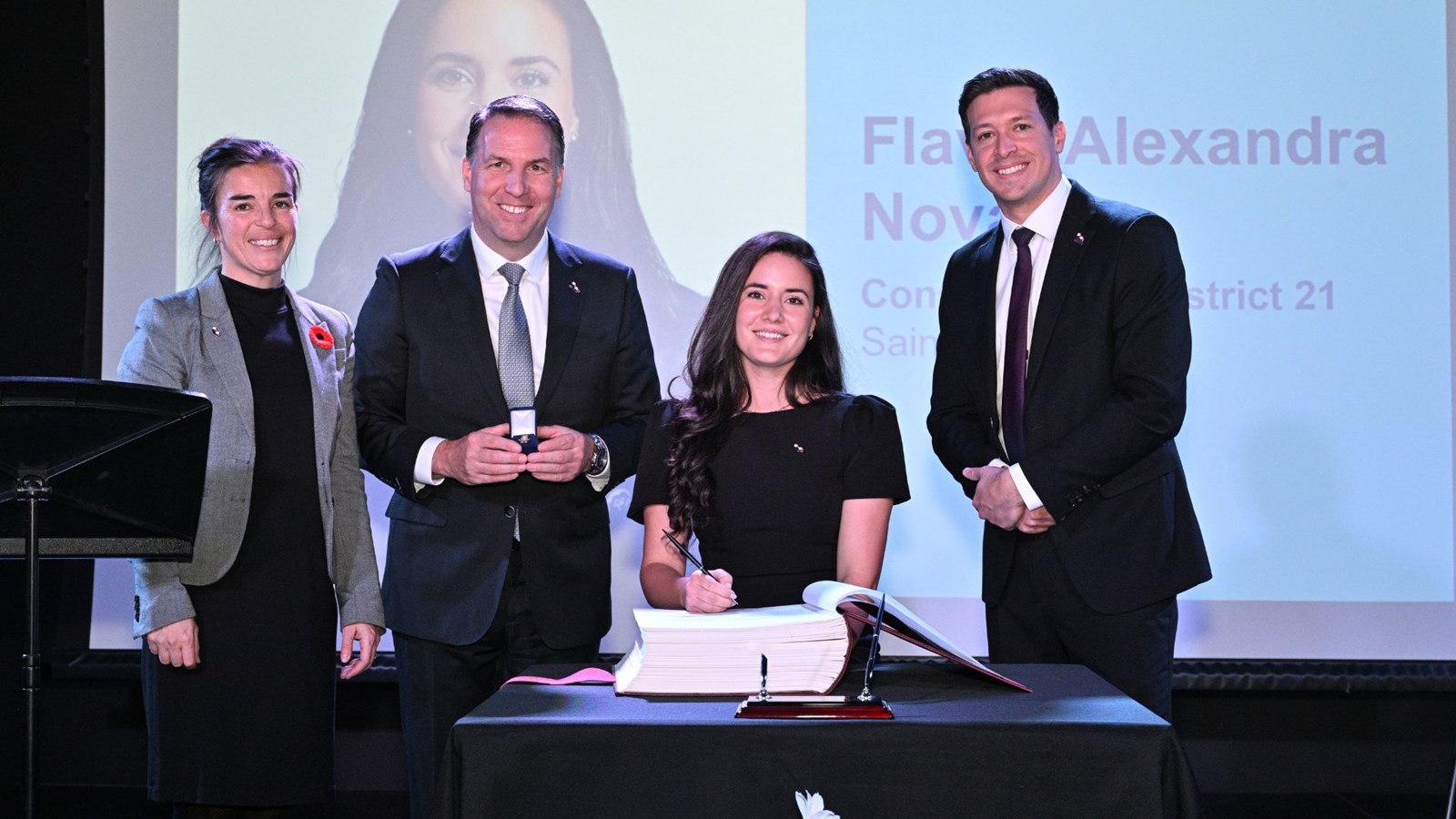 Assermentation des membres du nouveau conseil municipal de Laval. 