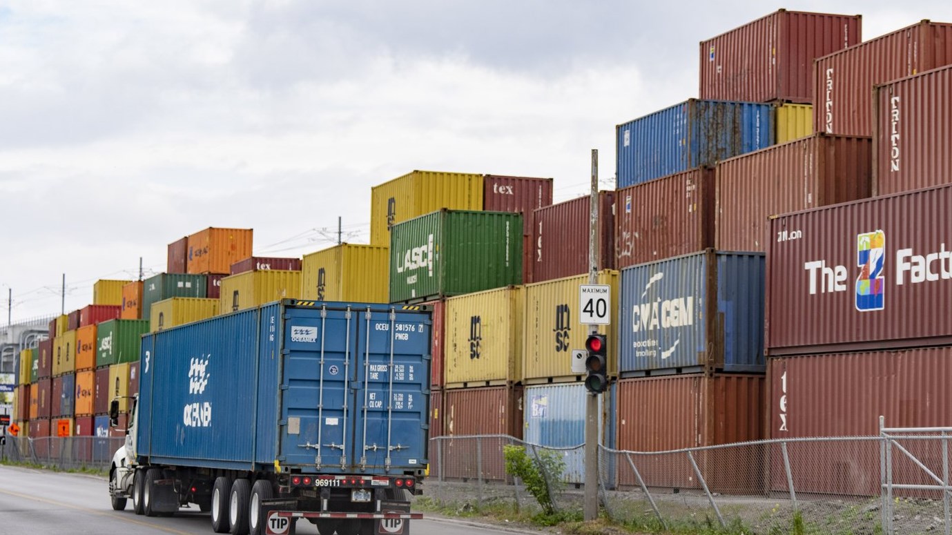 De nouvelles mesures visant les camionneurs ontariens mal formés entrent en vigueur