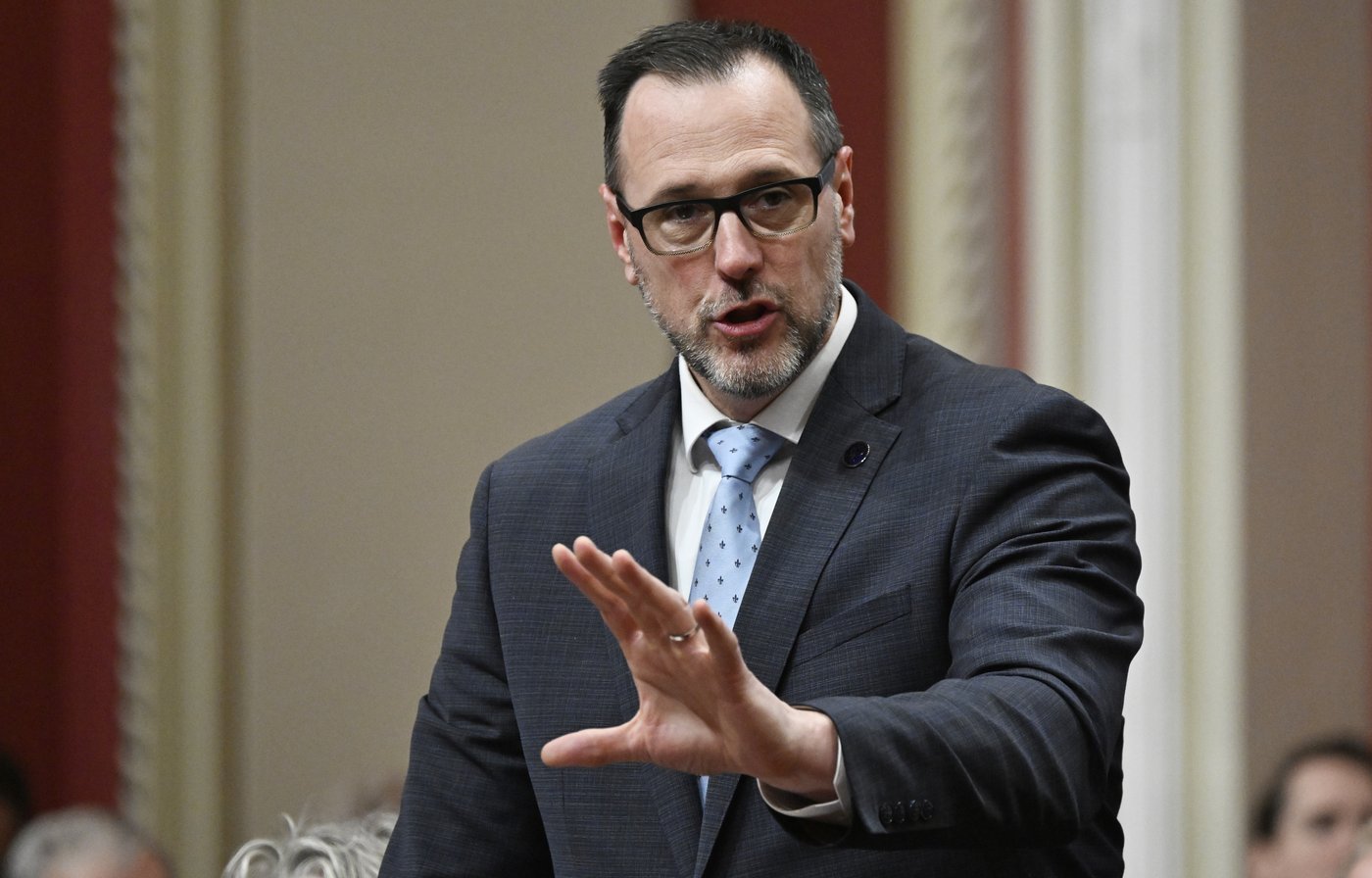 Islamisme radical: Roberge appelle à se «réveiller»
