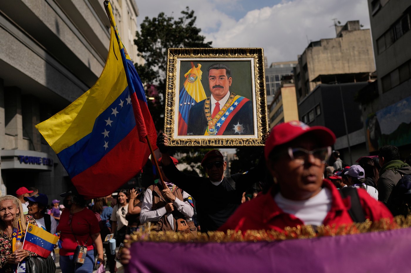 Cinq façons dont l'intervention américaine au Venezuela pourrait affecter le Canada