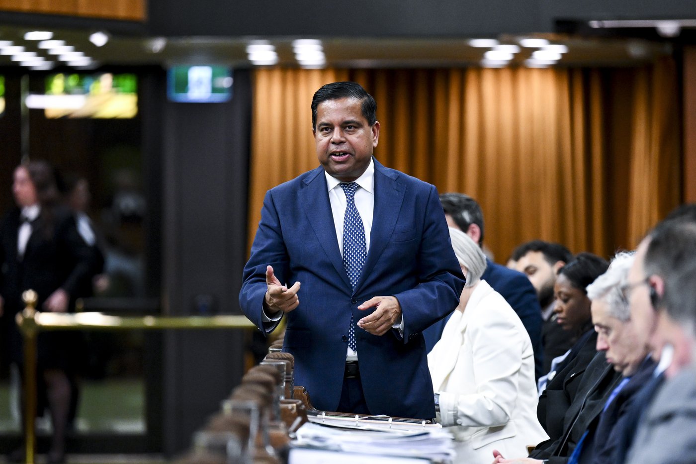 Gary Anandasangaree est disposé à réduire la durée de conservation des métadonnées