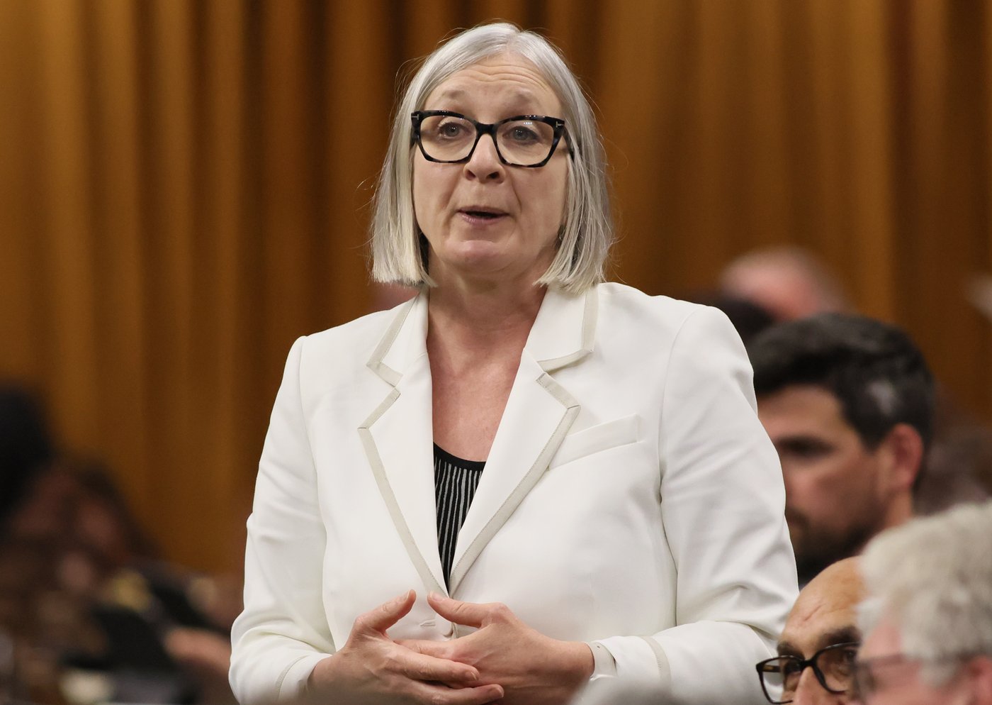 Hajdu veut que l'enquête sur le travail non rémunéré soit conclue en décembre