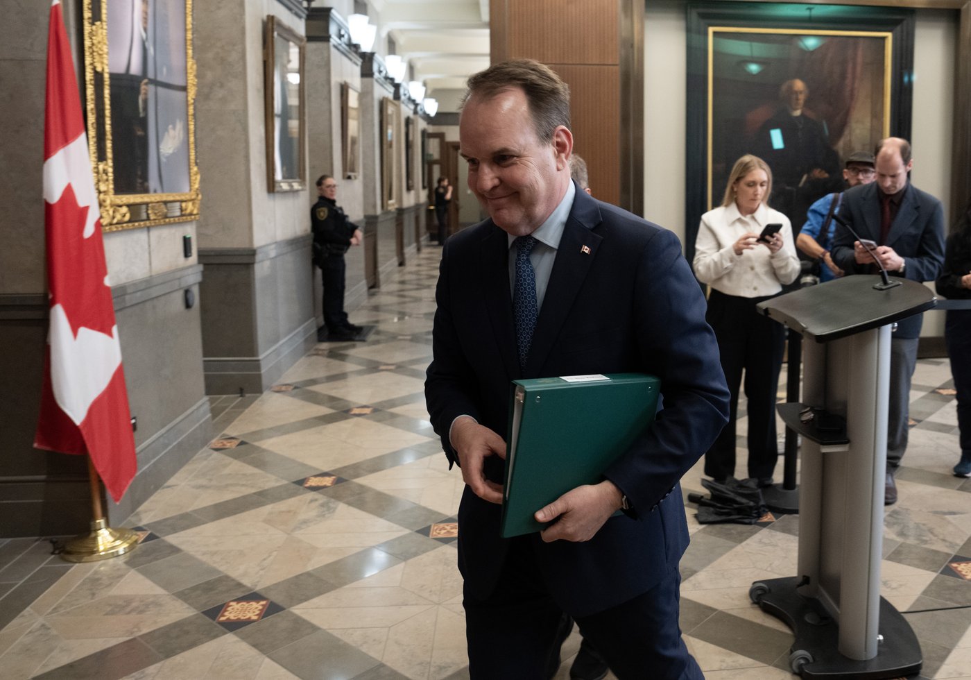 Le gouvernement fédéral envisage d'ajouter un arrêt du TGV à Kingston
