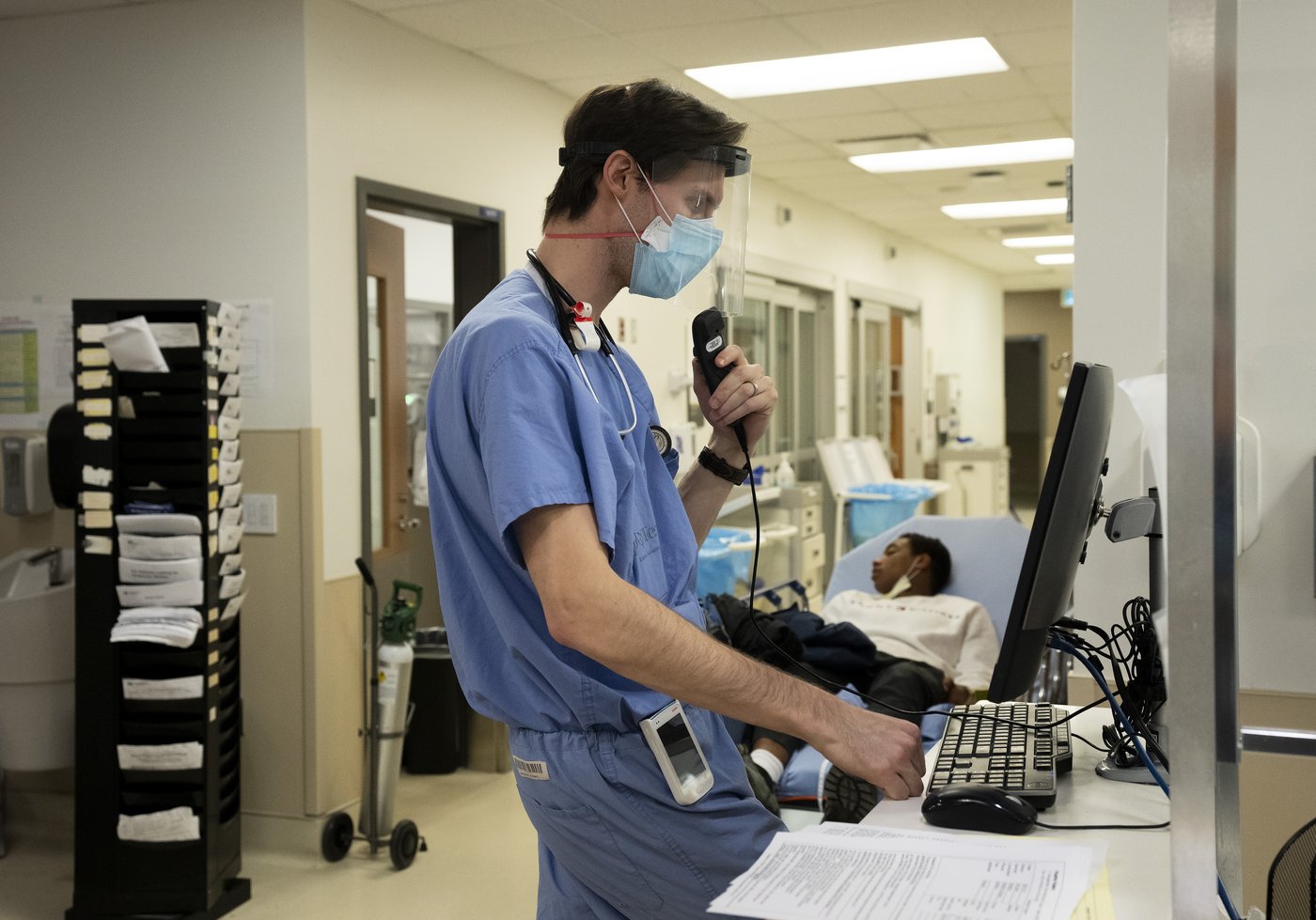 Santé Québec veut lancer un projet pilote d'IA pour les notes médicales en 2026