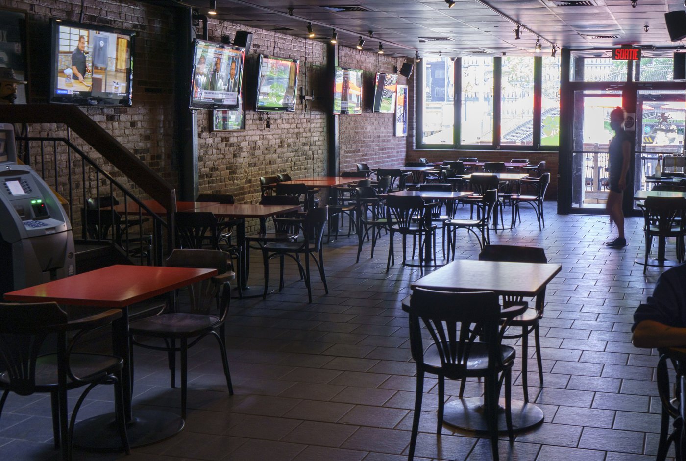 L'industrie des bars presse Québec d'agir face à la vague d'extorsion