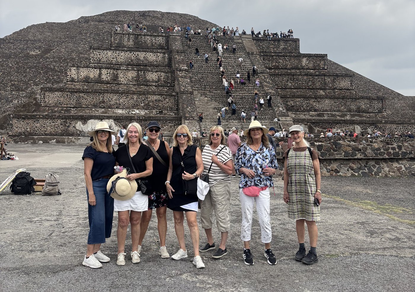 Le tireur qui a ouvert le feu au Mexique est aperçu sur une photo de touristes