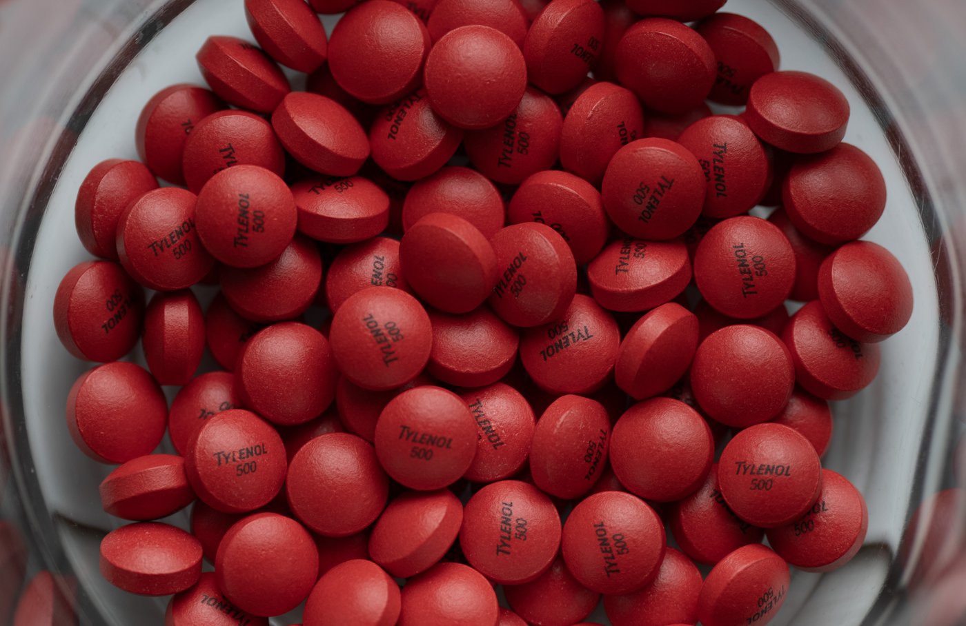 Les obstétriciens canadiens assurent que prendre du Tylenol enceinte est sécuritaire