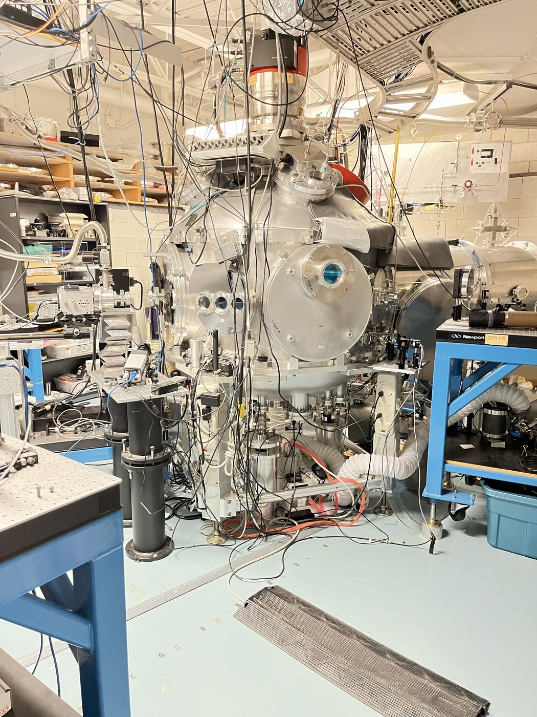 Des chercheurs de l'INRS battent un record de production de neutrons avec un laser