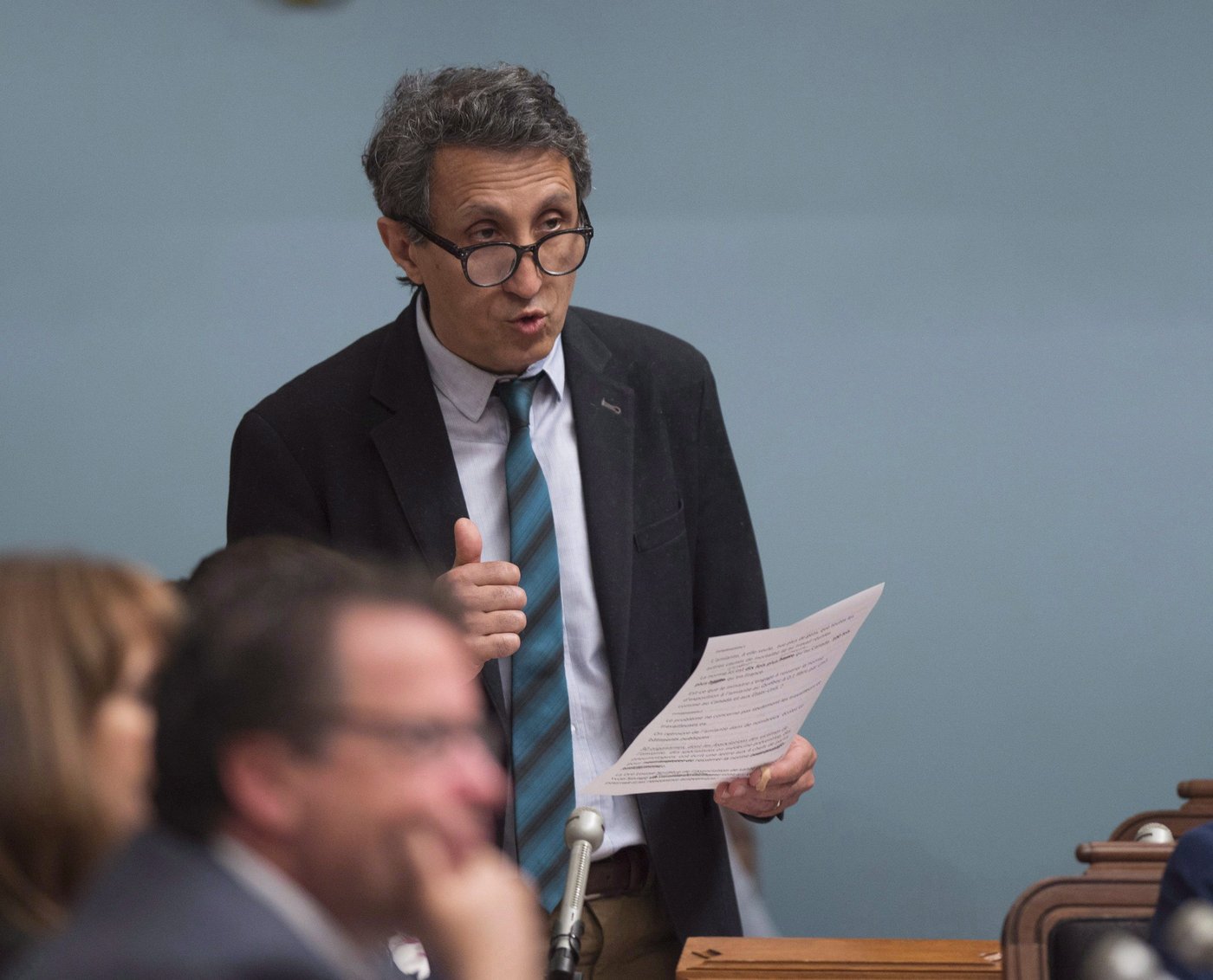 Amir Khadir plaide coupable à 12 infractions et s'expose à 12 mois de radiation