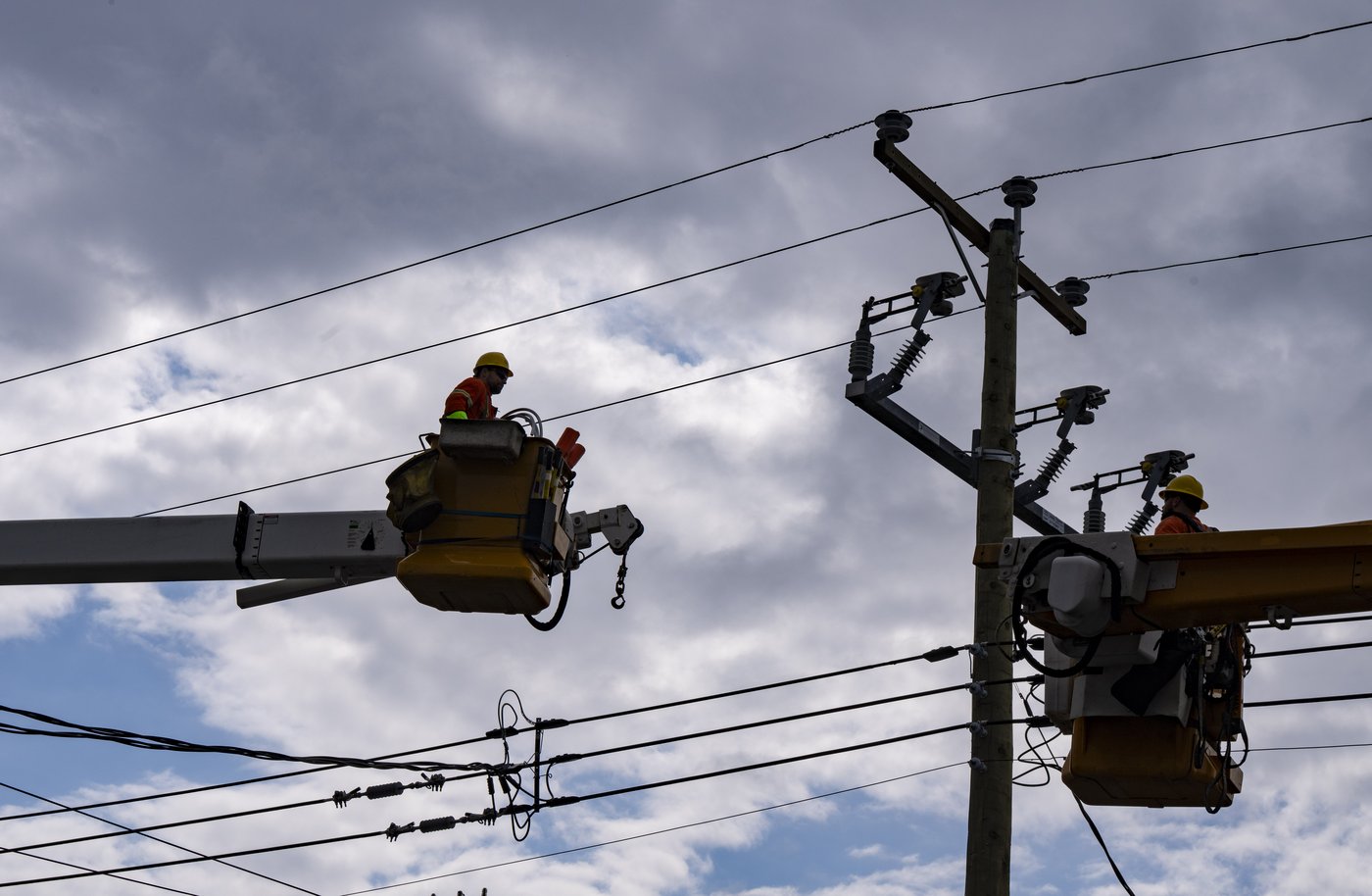 Près de 60 000 foyers sont sans électricité au Québec après de violents orages