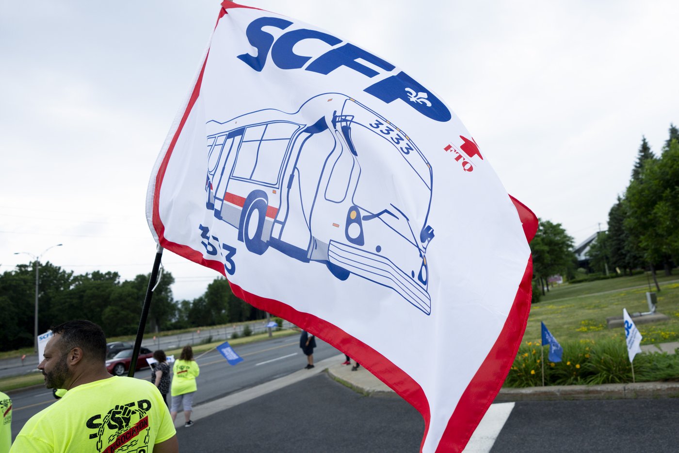 Réseau de transport de Longueuil: les négos se poursuivent pour éviter la grève