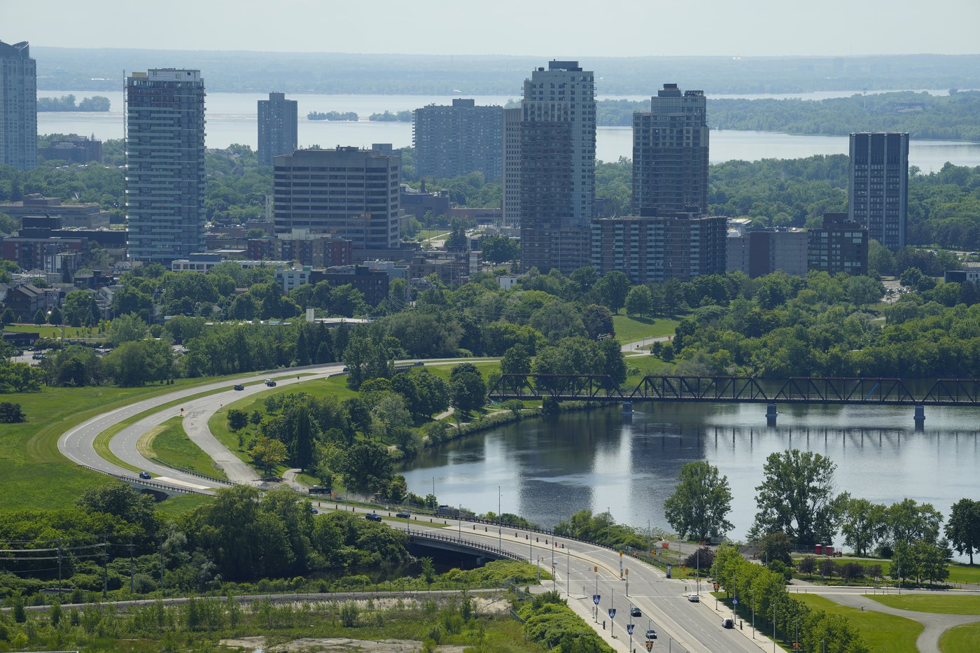 La police d'Ottawa enquête sur la mort d'un bambin retiré des eaux de l'Outaouais