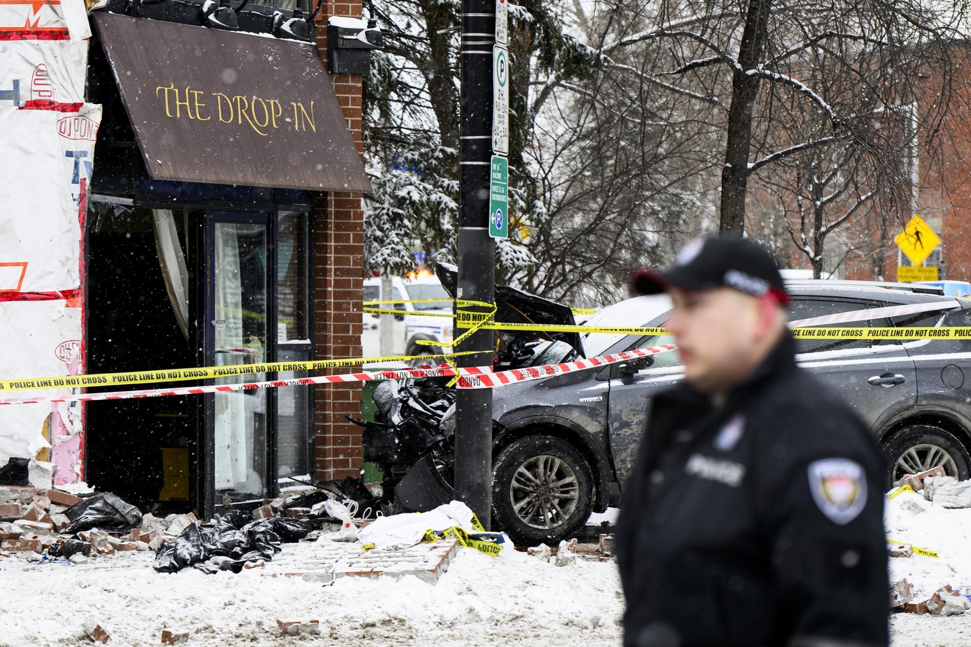 Un véhicule fonce dans un immeuble d'Ottawa, faisant un mort et quatre blessés